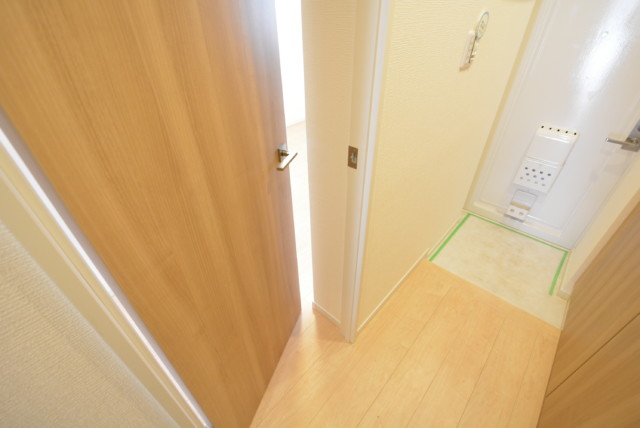 桜丘フラワーホーム 洋室1