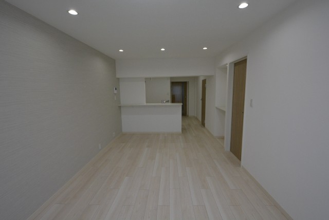 馬事公苑前ハイム リビング３