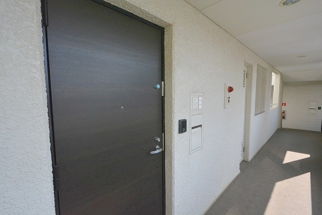 クレール桜新町 玄関