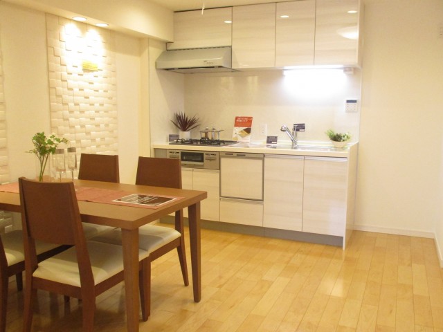 ハイホーム本陣 DK