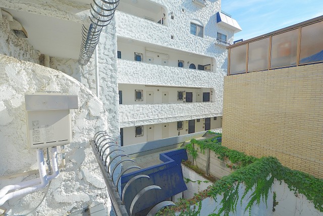 秀和桜丘レジデンス　バルコニー