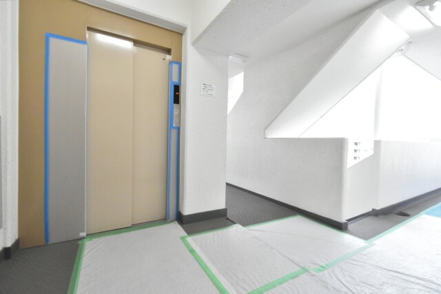 クレール東山 玄関