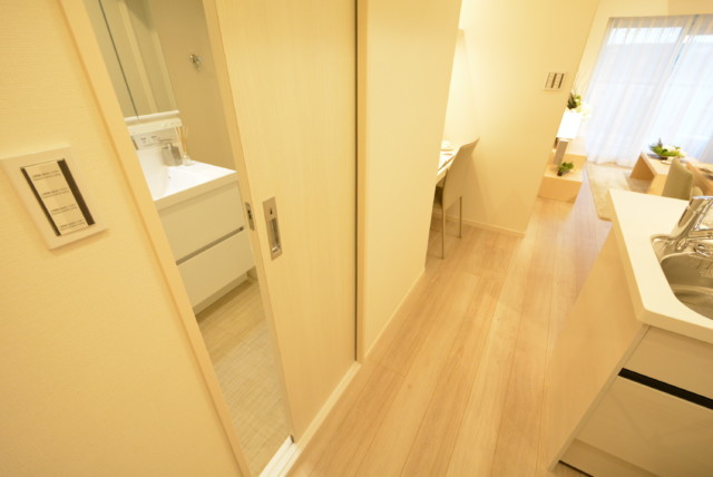 日商岩井第二自由が丘マンション 洗面室