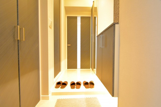 秀和恵比寿レジデンス 玄関