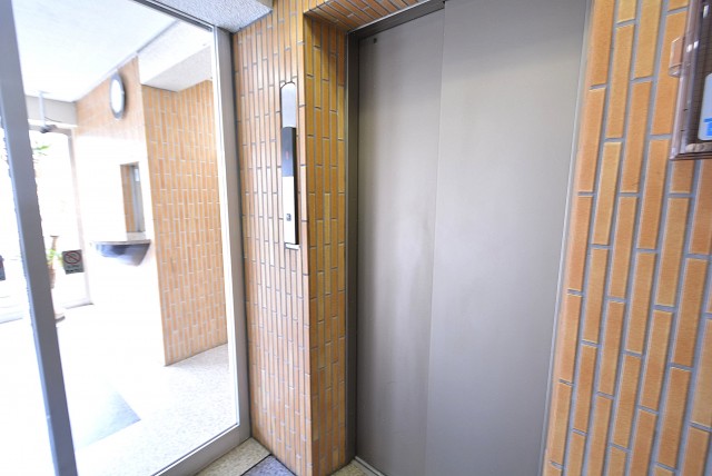 豊栄平町マンション エントランス