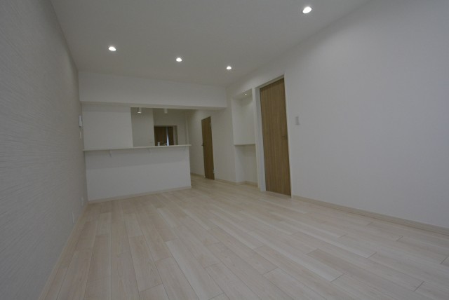 馬事公苑前ハイム リビング４