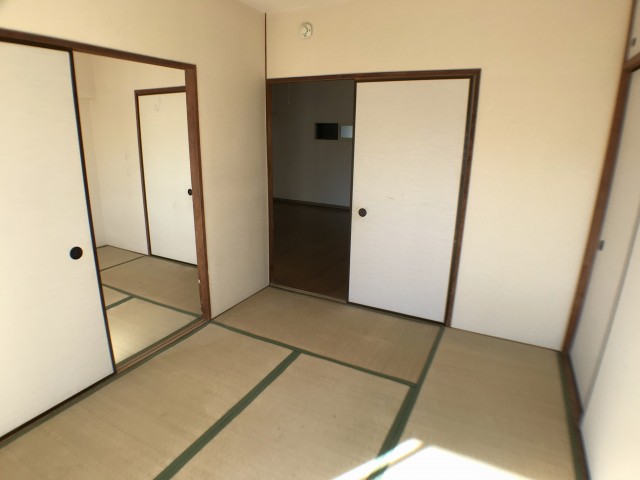 東建柏木マンション 和室②