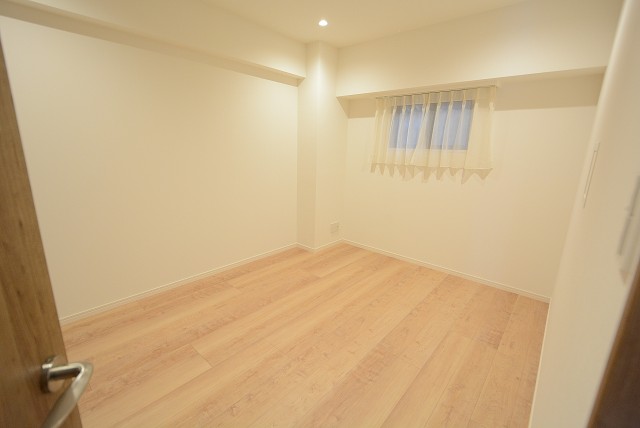 エンゼルハイム馬事公苑 洋室①