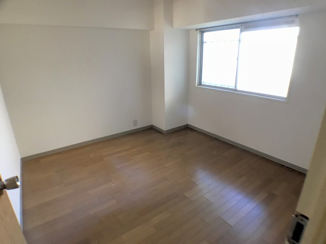 東建柏木マンション 洋室