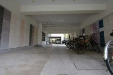 下馬マンション　駐輪場