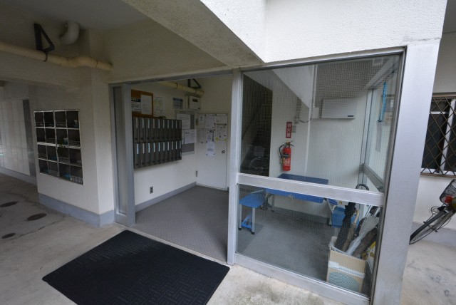 下馬マンション　エントランス