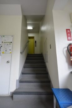 下馬マンション　エントランス