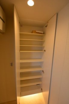 シューズボックス