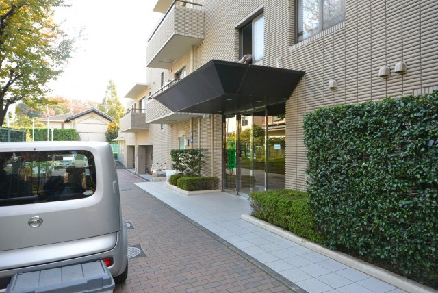 ル・アピカ成城　エントランス