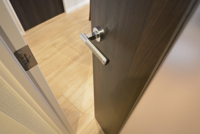 リビングダイニングへ