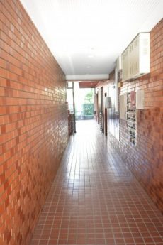 ハイラーク芦花公園　共用廊下