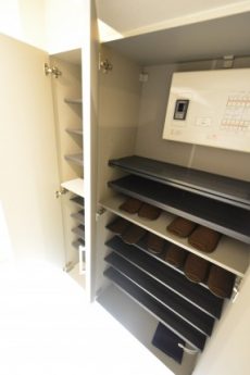 シューズボックス