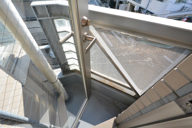 リビングダイニングキッチン窓