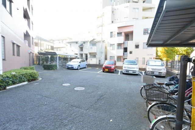 ボヌール荻窪　駐車場