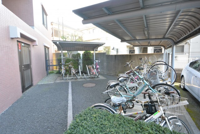 ボヌール荻窪　自転車置場