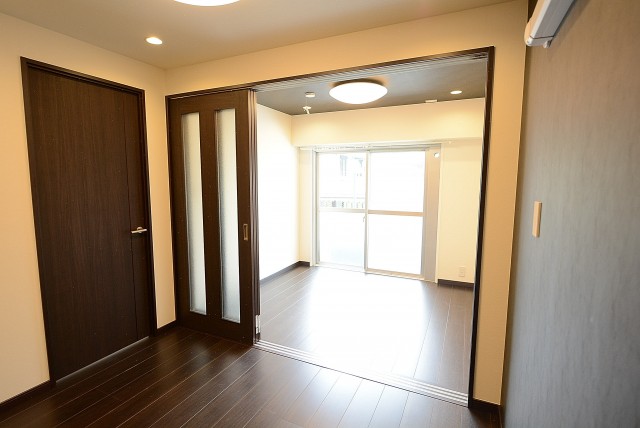 秀和東荻窪レジデンス (10)ダイニング～洋室