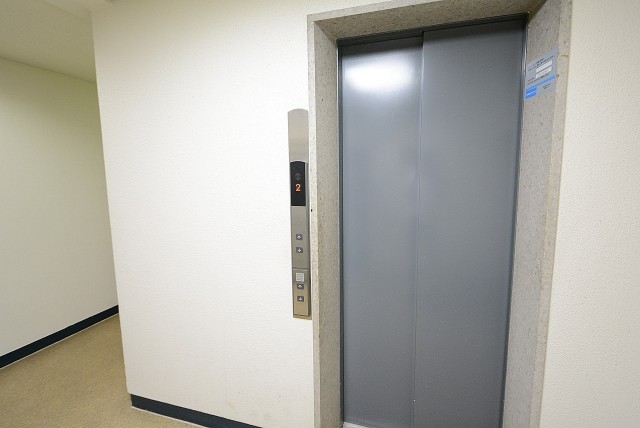 秀和東荻窪レジデンス 玄関