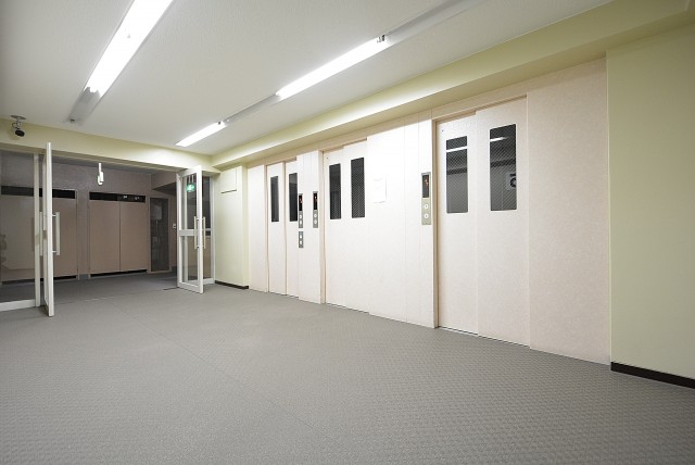 築地永谷コーポラス 玄関