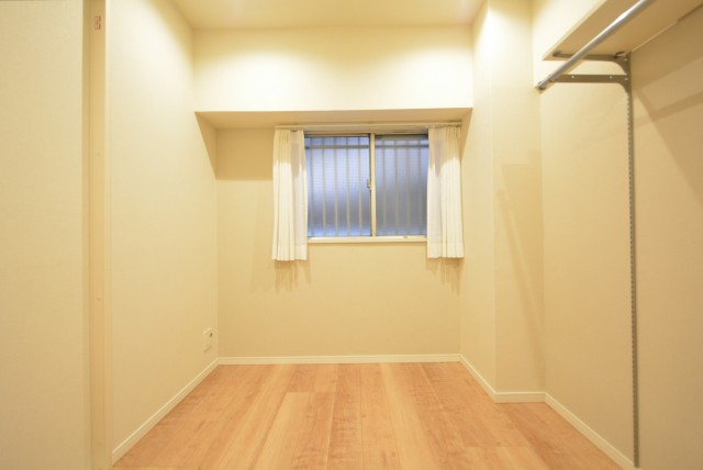 築地永谷コーポラス 洋室