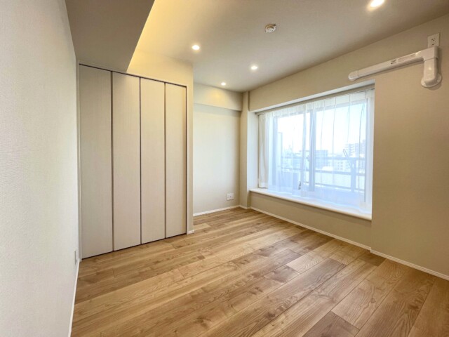 ライオンズマンション渋谷道玄坂 洋室2