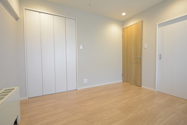 馬事公苑前ハイム　洋室２