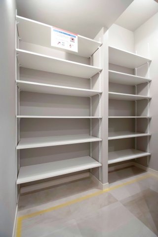 モンテベルデ六義園 玄関