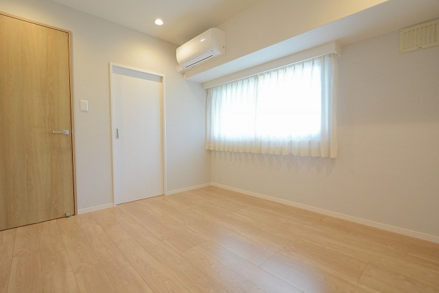 馬事公苑前ハイム　洋室２