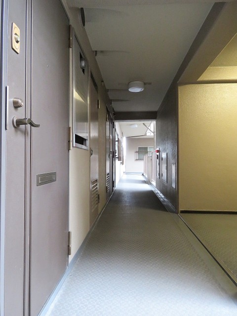 飯田橋第一パークファミリア　共用廊下