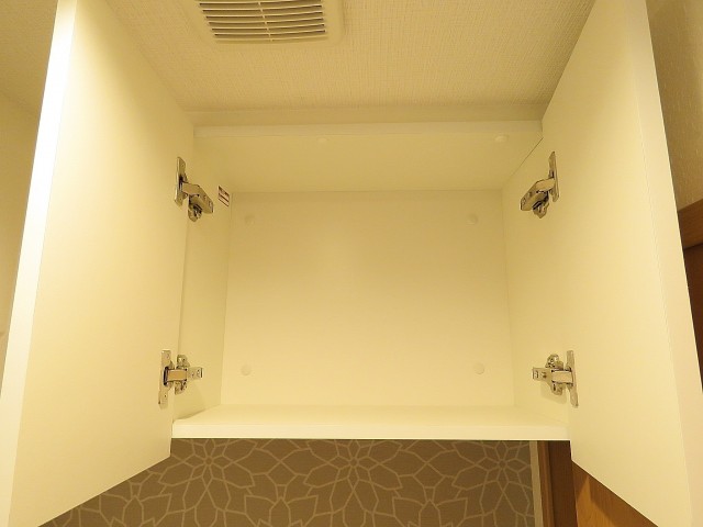 飯田橋第一パークファミリア　トイレ吊戸棚