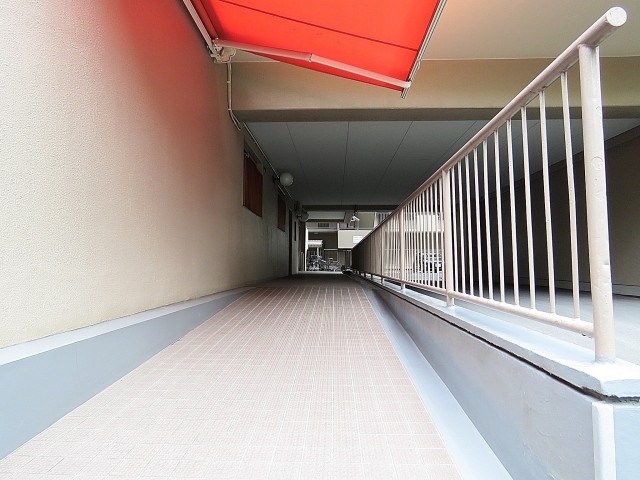 飯田橋第一パークファミリア　スロープ