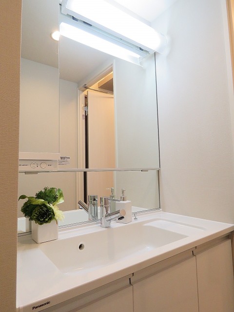 フラット田園調布　洗面化粧台