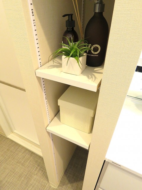 フラット田園調布　リネン棚