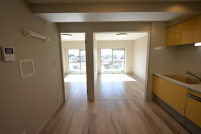 自由ヶ丘第５マンション７０２ 洋室１ (2)