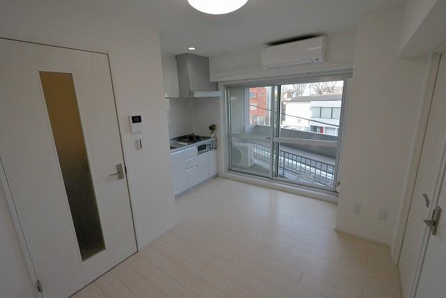 ビュラ田園調布307 リビング (4)