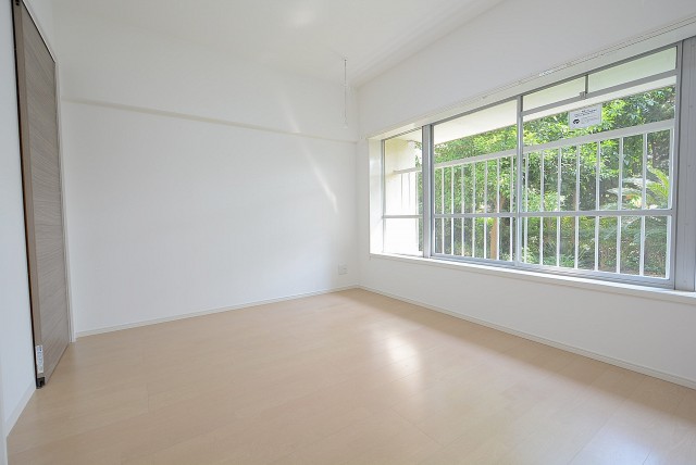 烏山南住宅　洋室２