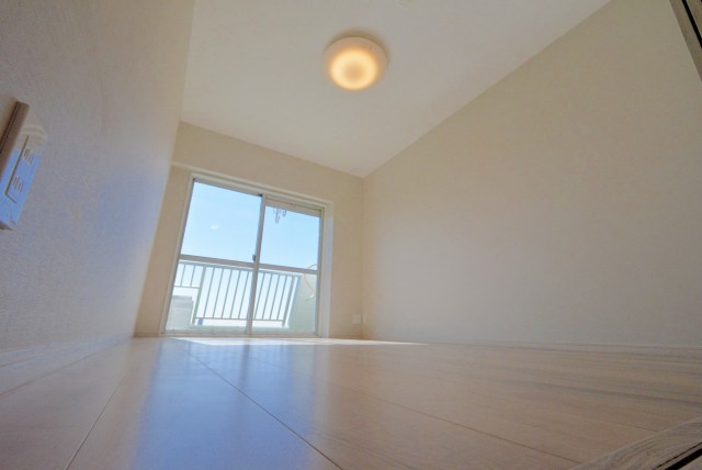 自由ヶ丘第５マンション７０２ 洋室１ (4)