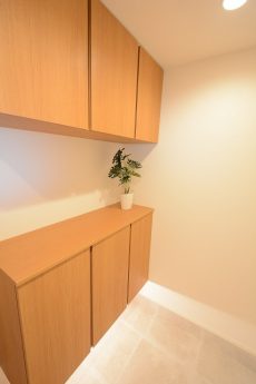 経堂セントラルマンション 玄関