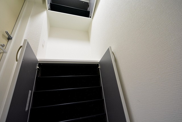 ライオンズマンション上用賀 玄関 (10)