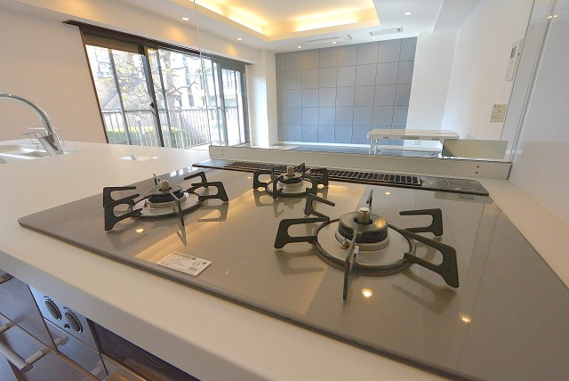 深沢ホームズ キッチン