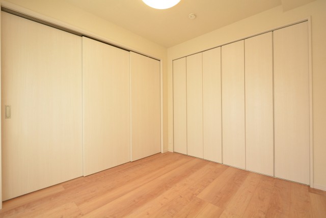 ライオンズマンション上用賀 洋室1