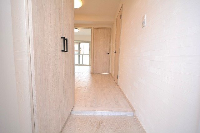 都立大バロンズコート 玄関