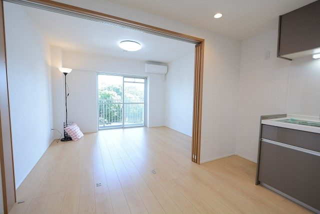 経堂セントラルマンション 　ダイニング～洋室１