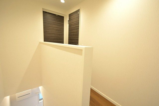 経堂セントラルマンション3F 階段