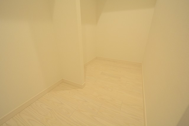 シャルム成城 洋室①