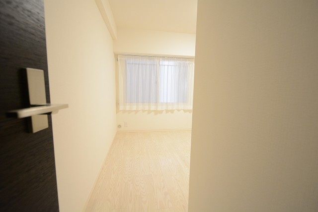 シャルム成城 洋室①